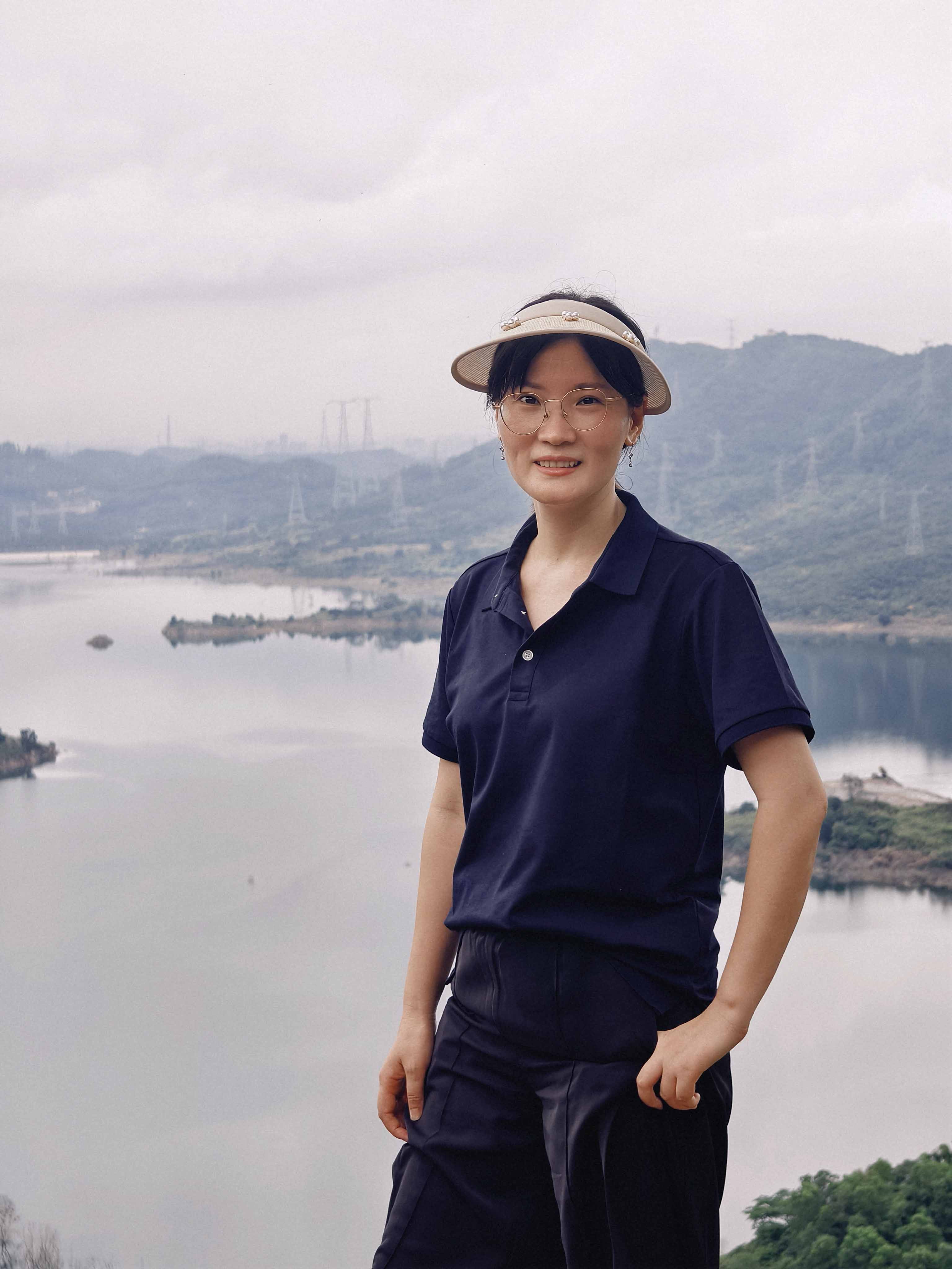 久信達科技公司員工齊聚光明區蠄蜍石，開啟活力爬山之旅暨團建活動(圖3)